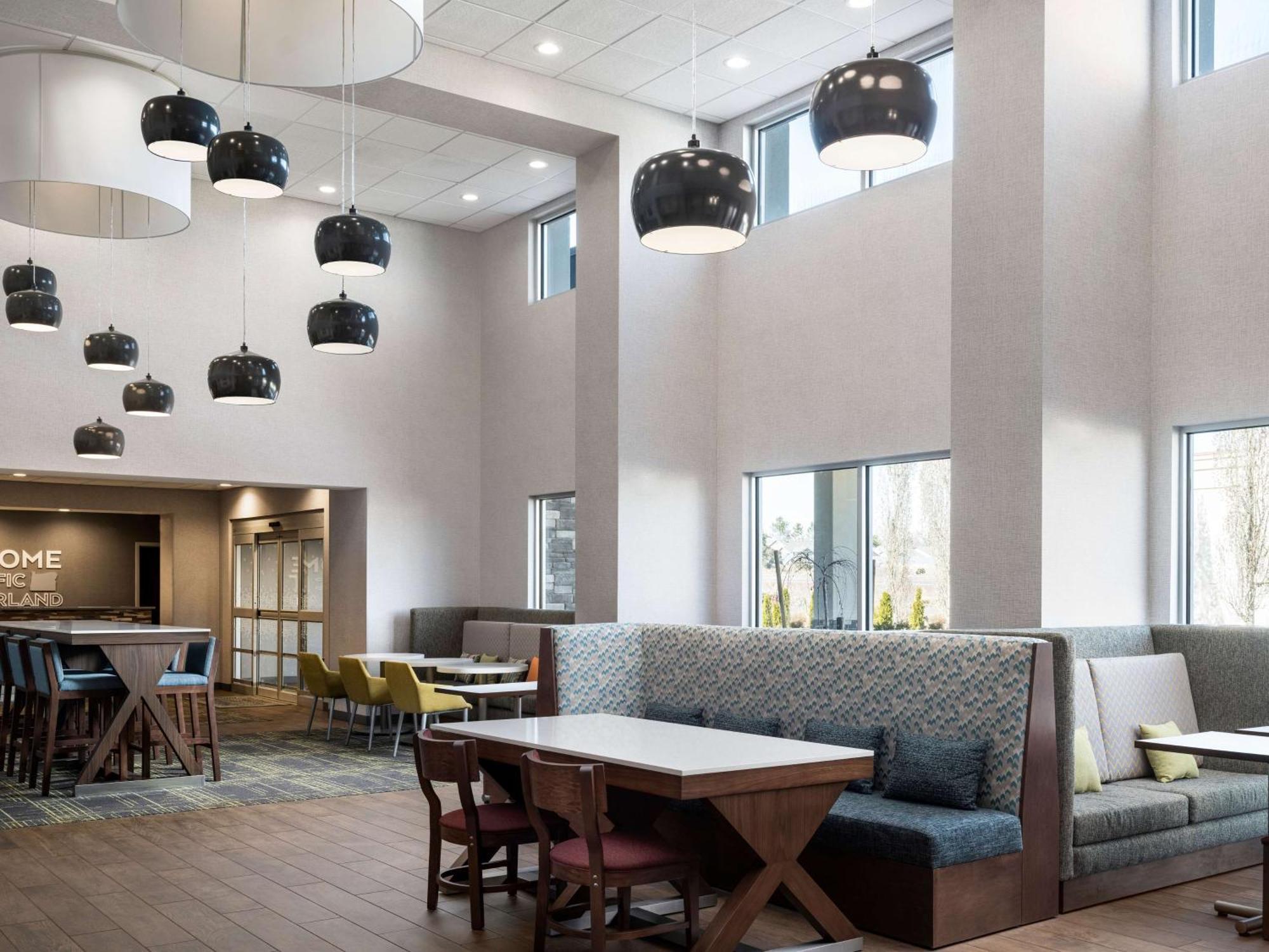 Hampton Inn Redmond Bend Airport Exteriör bild